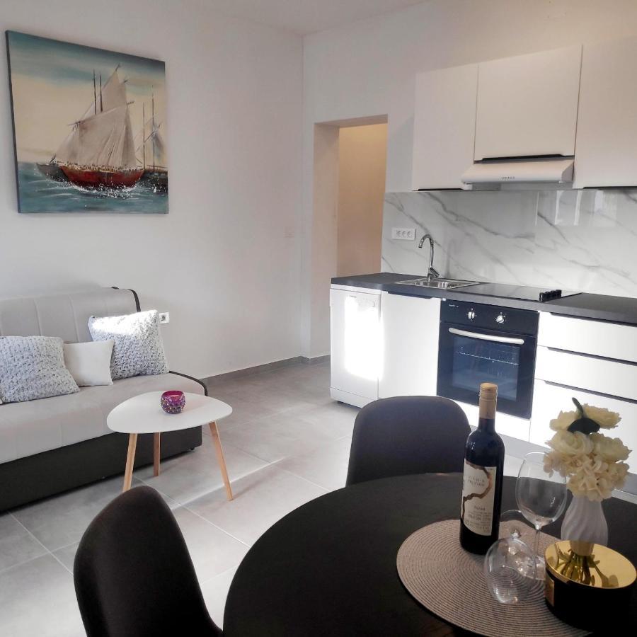 Sea Star Apartments 프예스차나 우발라 외부 사진