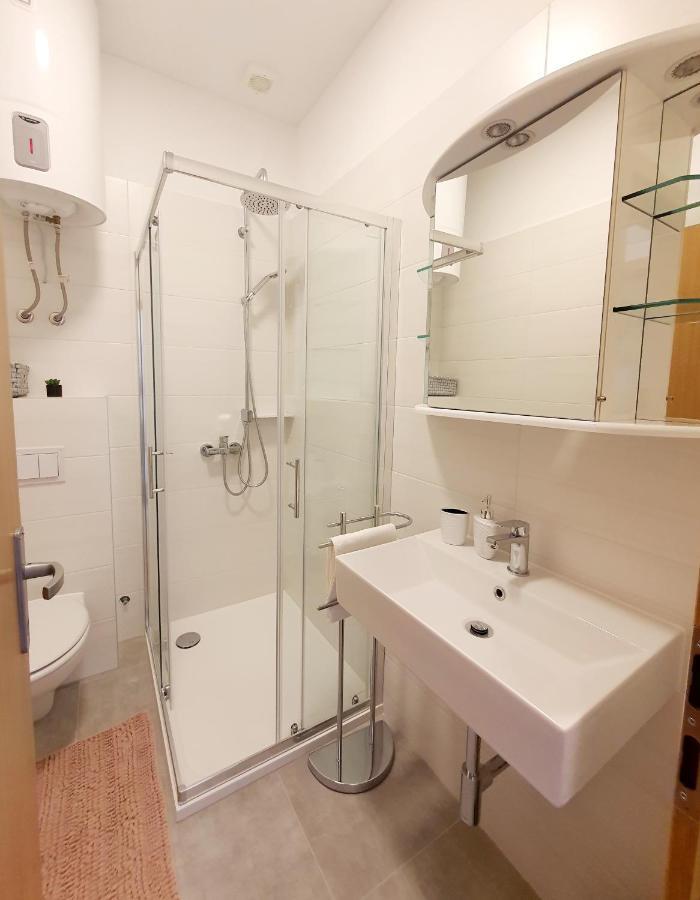 Sea Star Apartments 프예스차나 우발라 외부 사진
