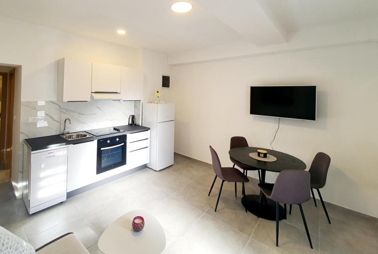 Sea Star Apartments 프예스차나 우발라 외부 사진